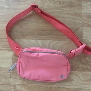 Lululemon Atheletica Waist Bag